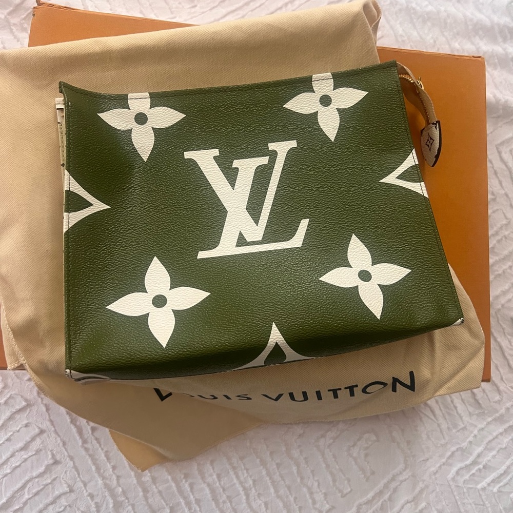 Louis Vuitton Olive Monogram Clutch